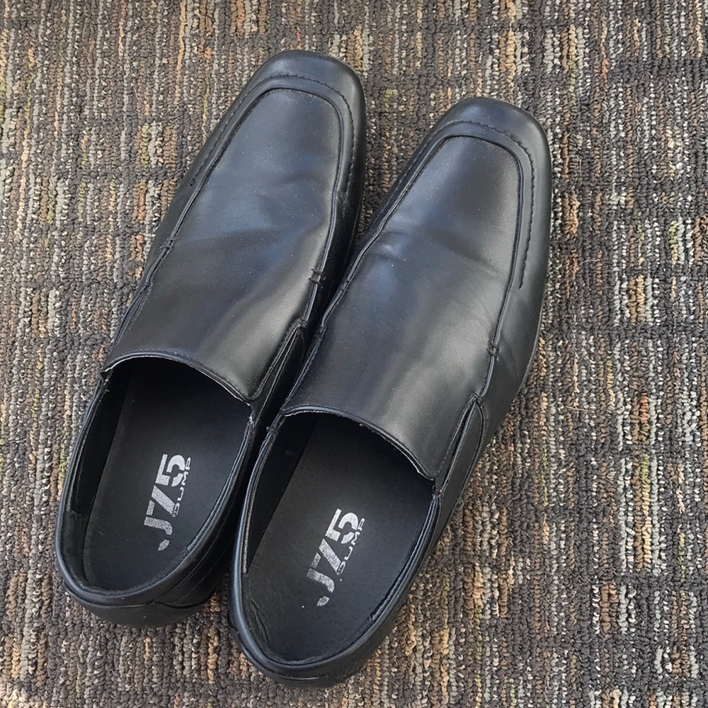Jump black loafers Sz 9.5